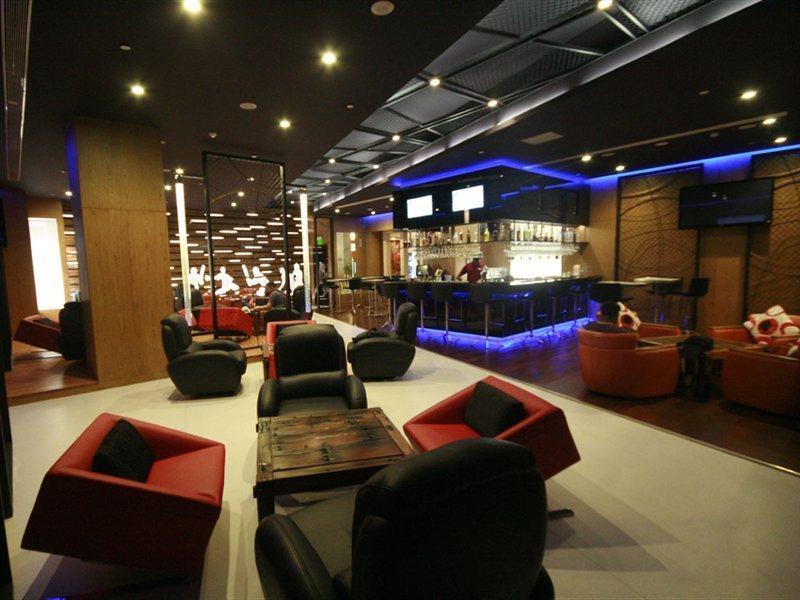 Le Meridien Бангалор Екстериор снимка