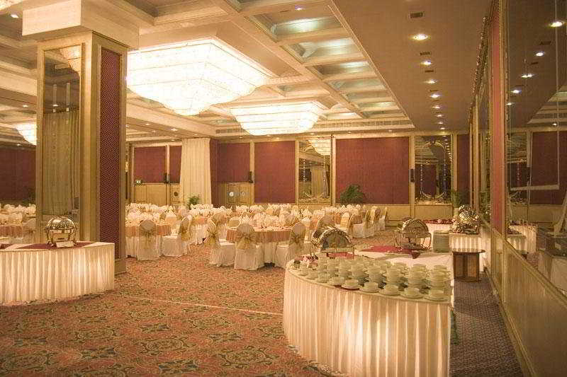 Le Meridien Бангалор Екстериор снимка