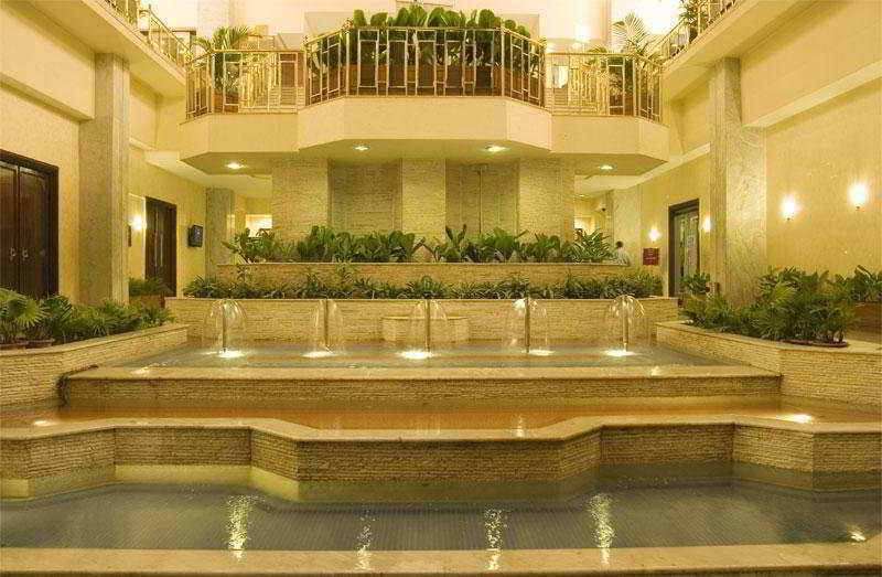 Le Meridien Бангалор Екстериор снимка