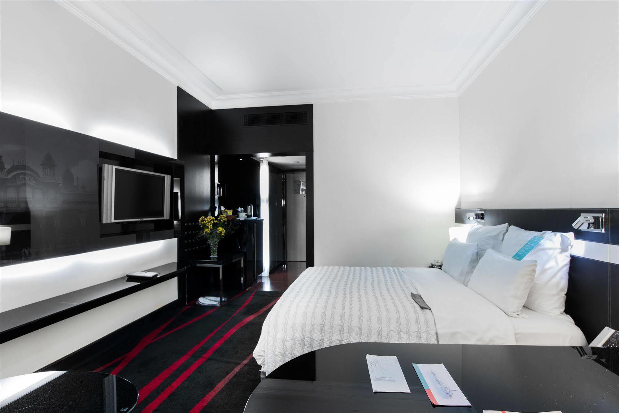 Le Meridien Бангалор Екстериор снимка