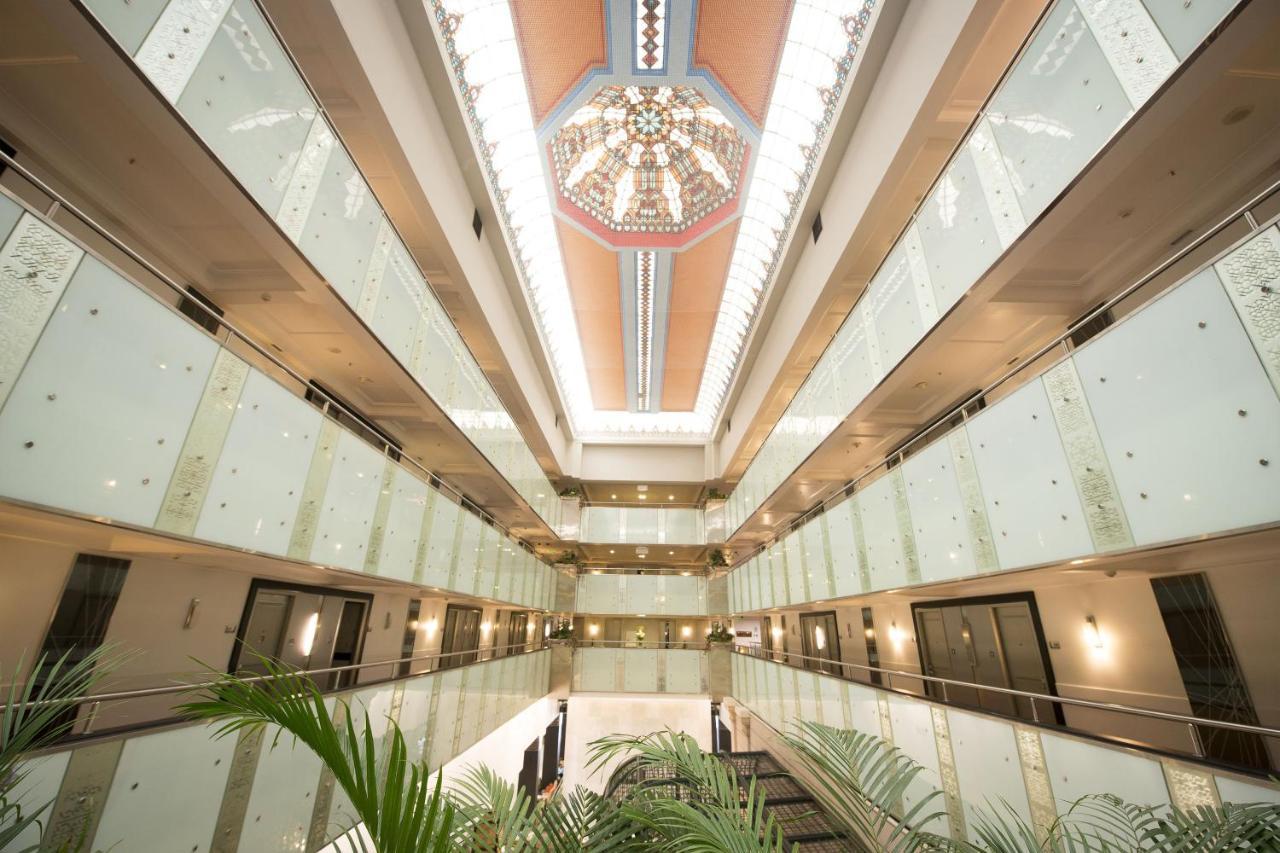 Le Meridien Бангалор Екстериор снимка