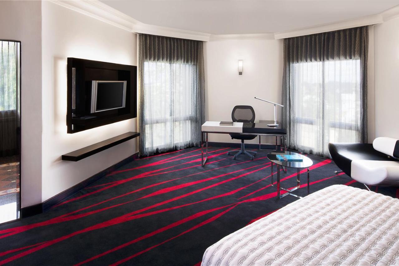Le Meridien Бангалор Екстериор снимка