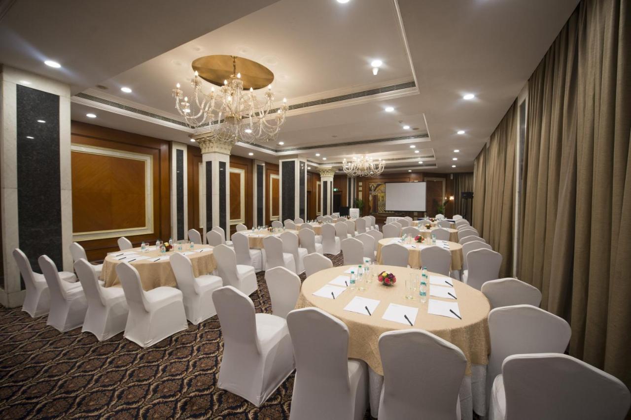Le Meridien Бангалор Екстериор снимка